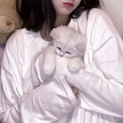 伴游女生周芷若的资料