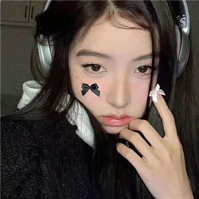 伴游女孩巫尹的资料