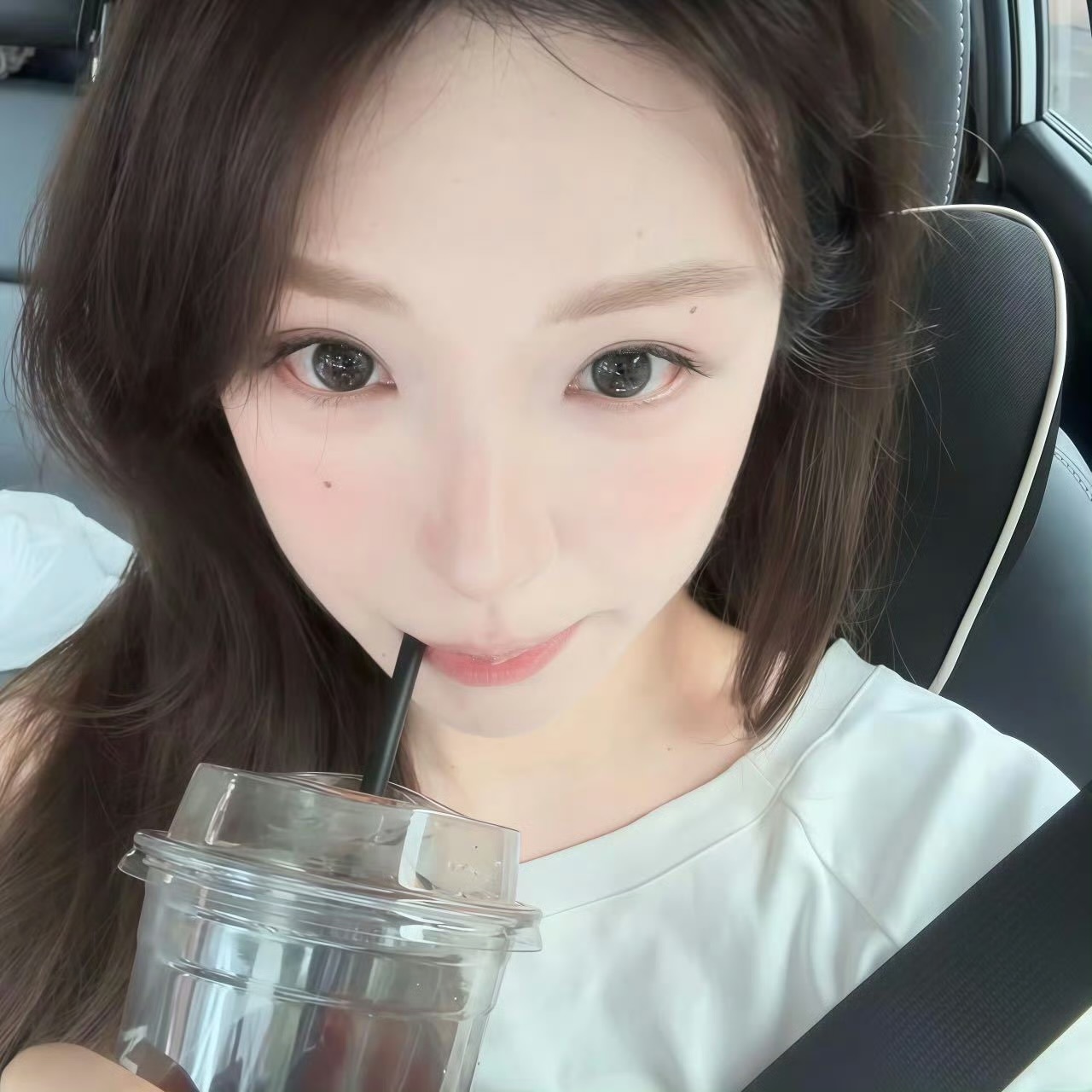 伴游女生虞丹彤的资料