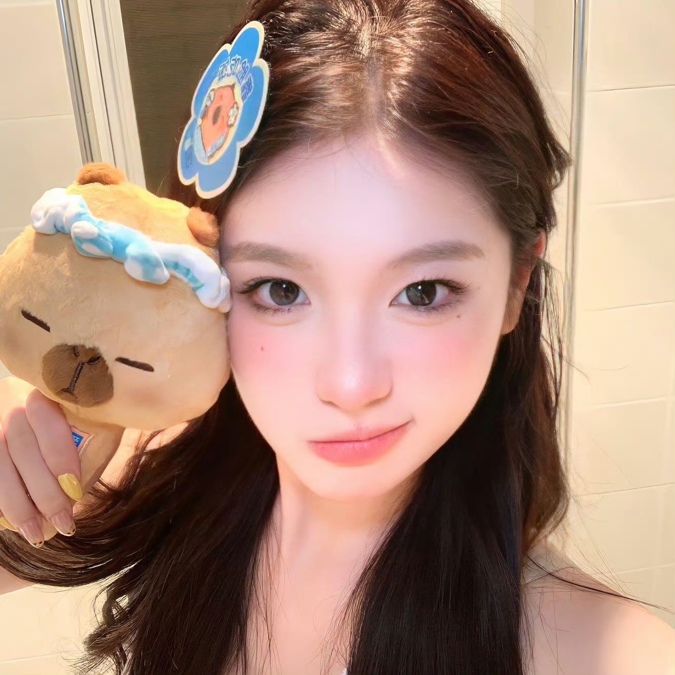 伴游女生答妙思的资料