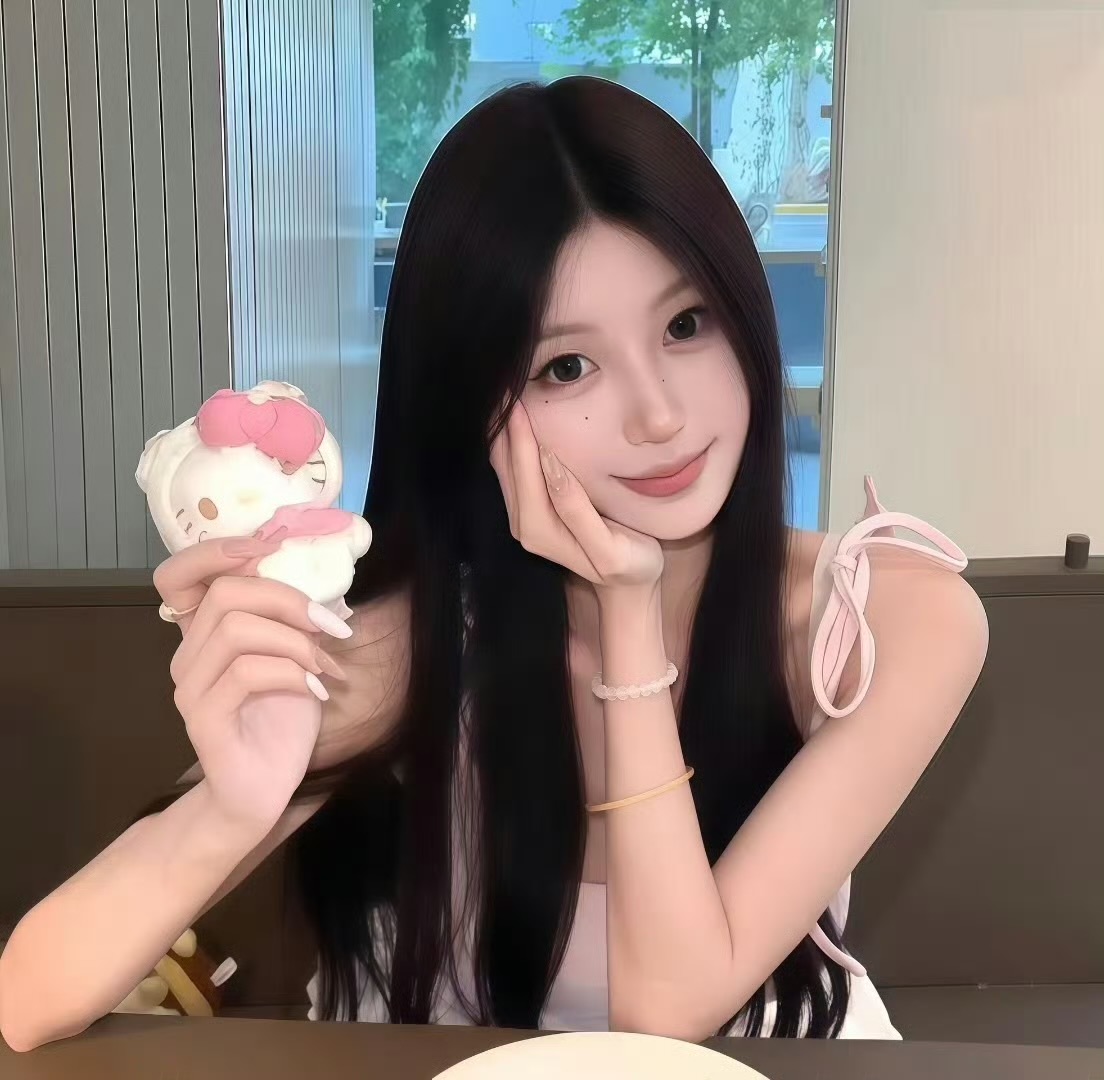 伴游女生但从蓉的资料