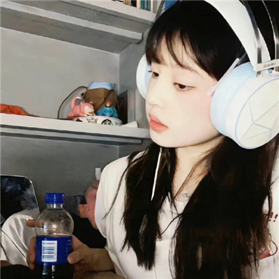 伴游女生慎寄云的资料