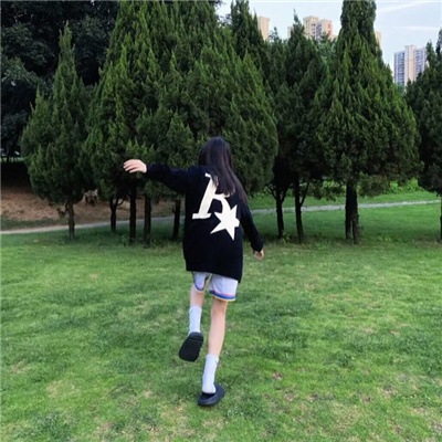 伴游女生完颜芳苓的资料