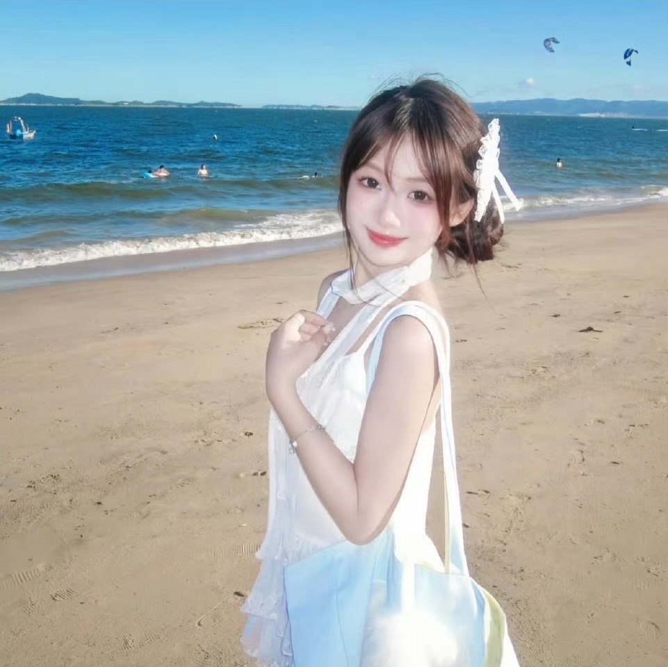 伴游女生周尔竹的资料