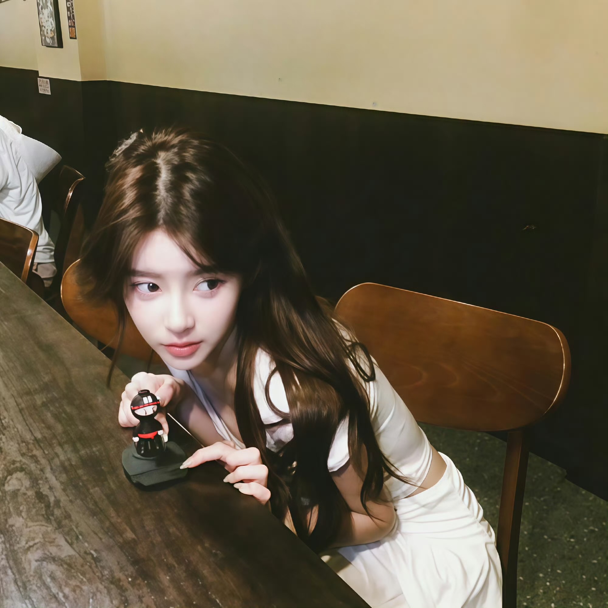 伴游女生卿芷的资料