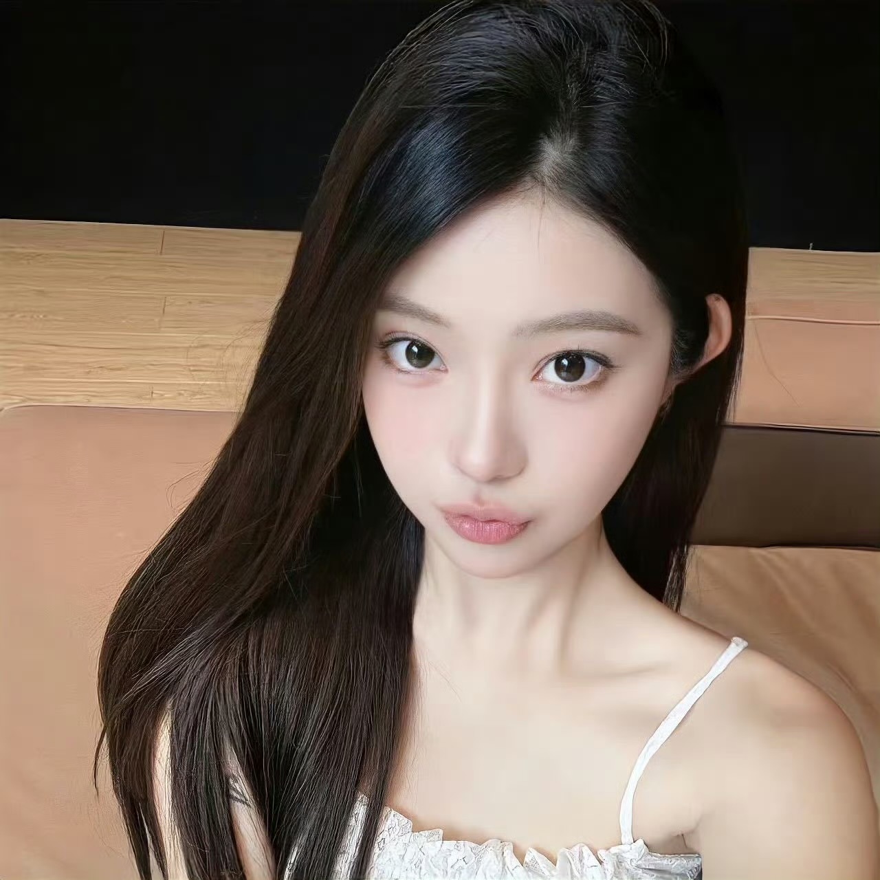 伴游女生锐依的资料