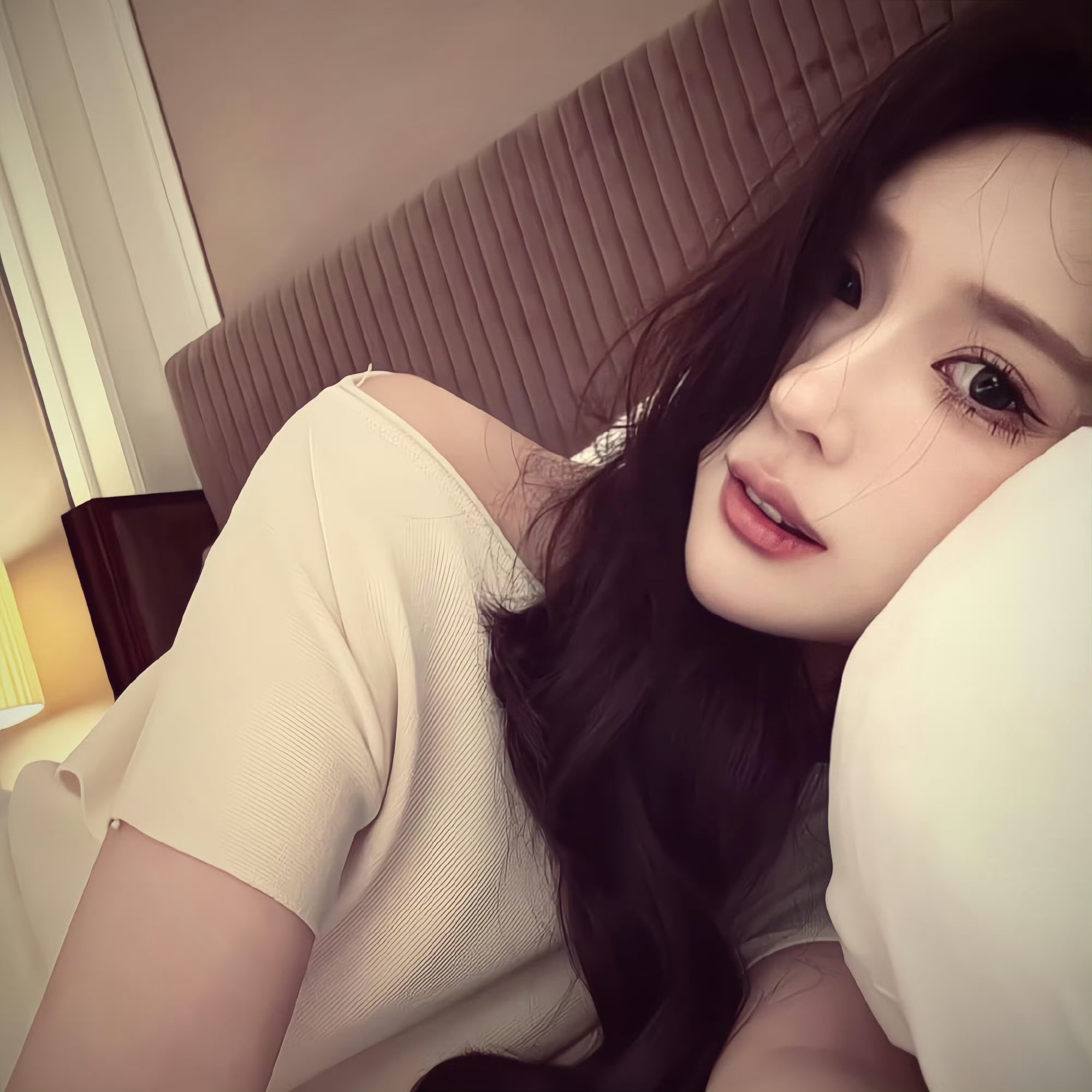 伴游女生樊小美的资料