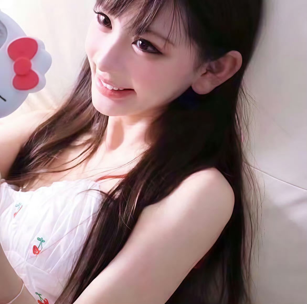 伴游女生康欣兰的资料