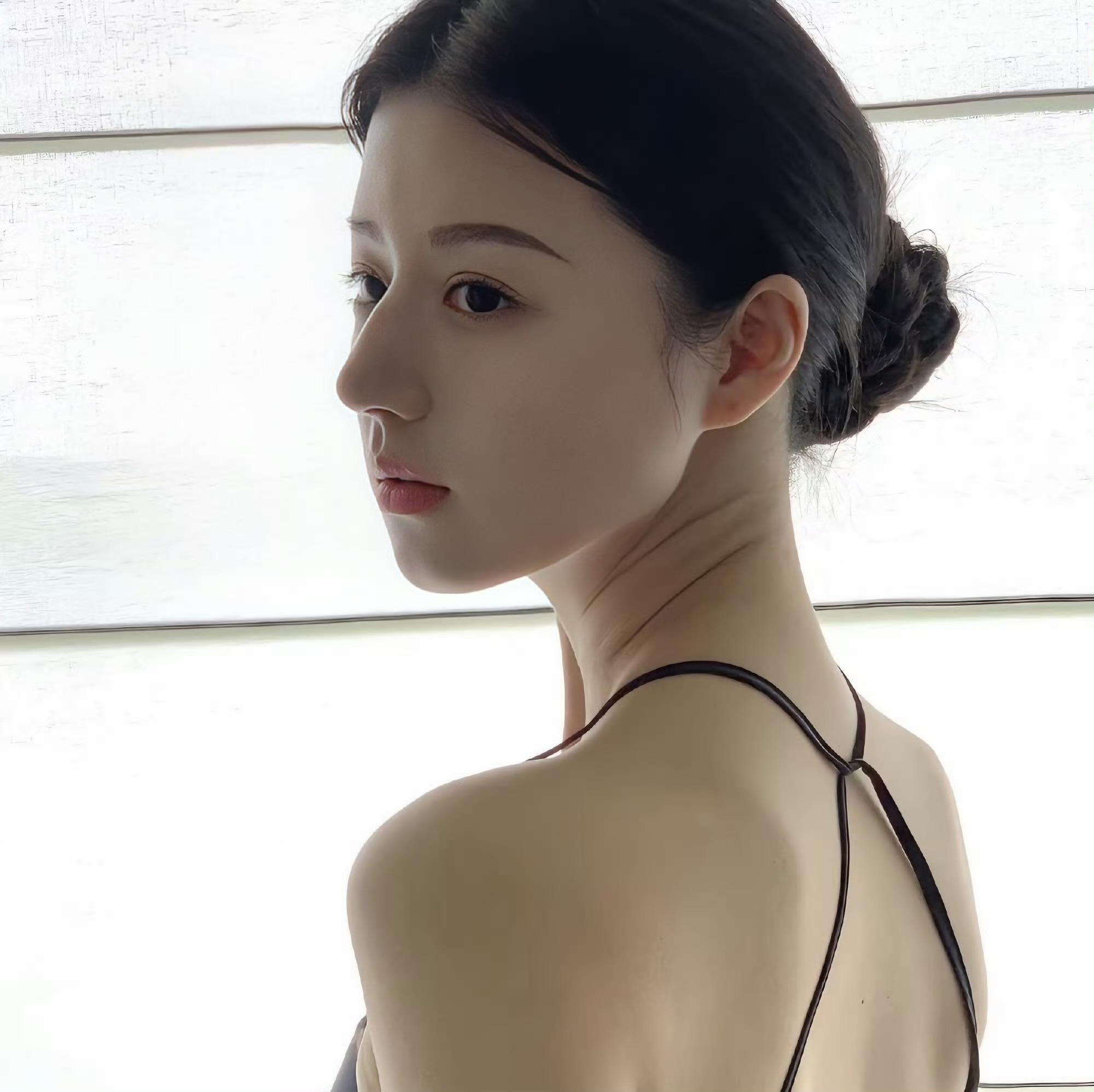 伴游女生安真的资料