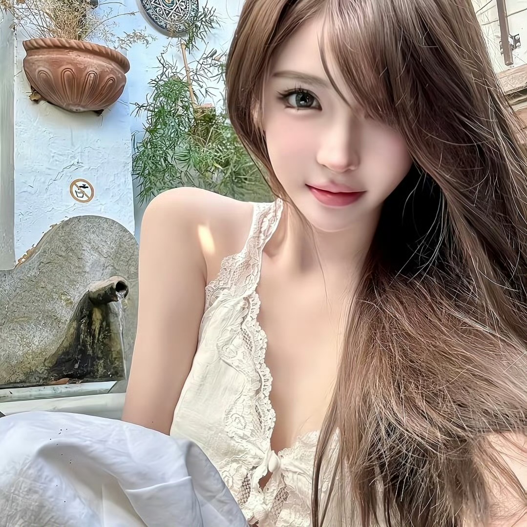 伴游女生诺诺的资料