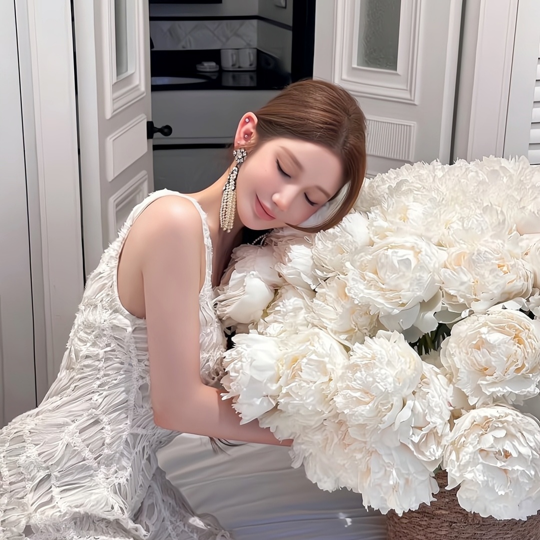 伴游女生冬卉的资料