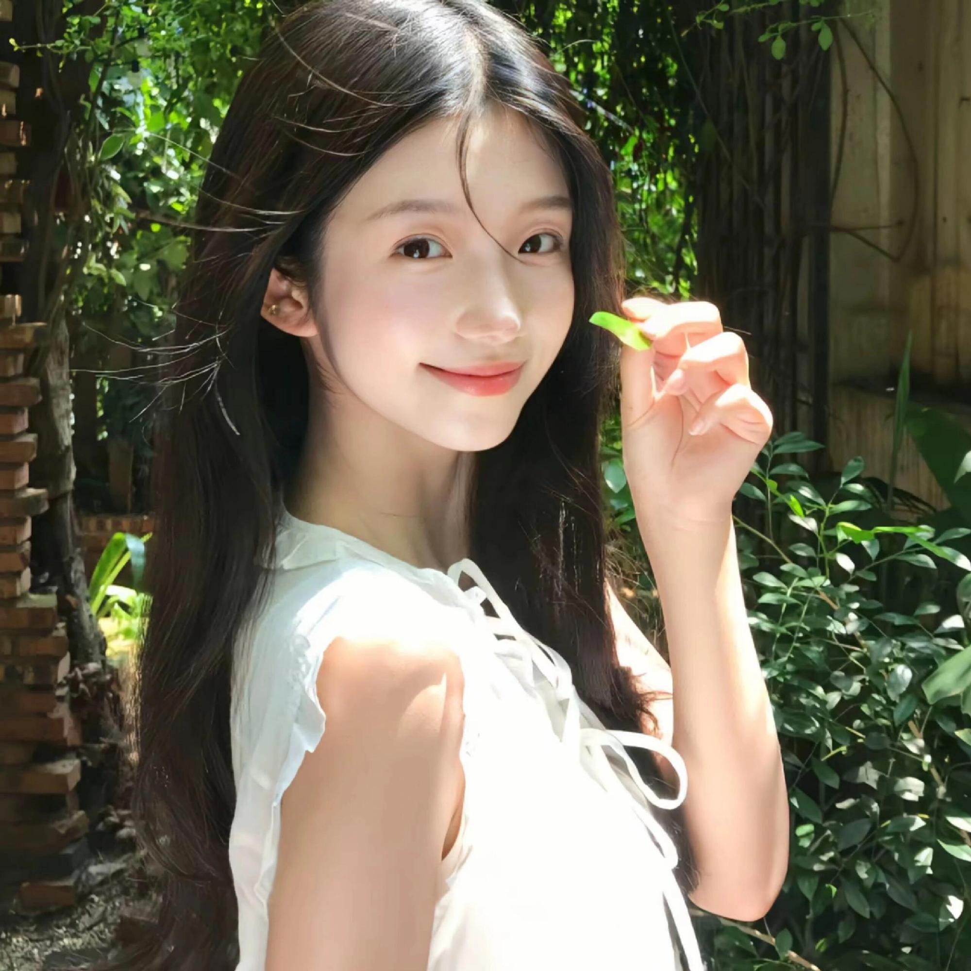 伴游女生小米的资料