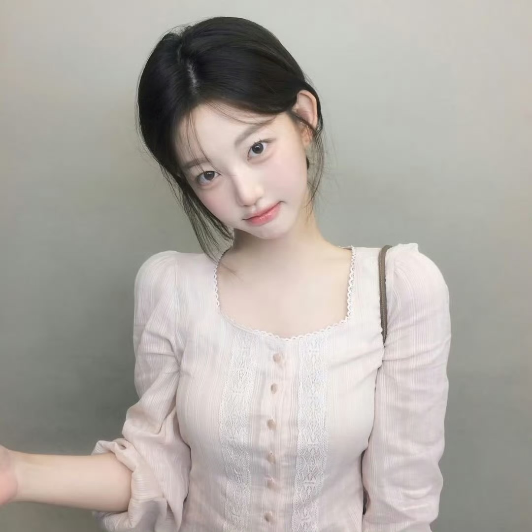 伴游女生李笑笑的资料