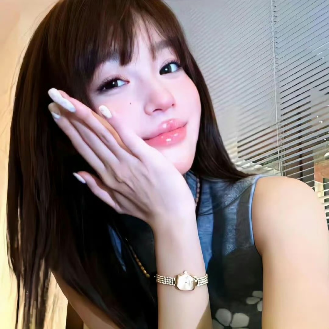 伴游女生凌绯的资料