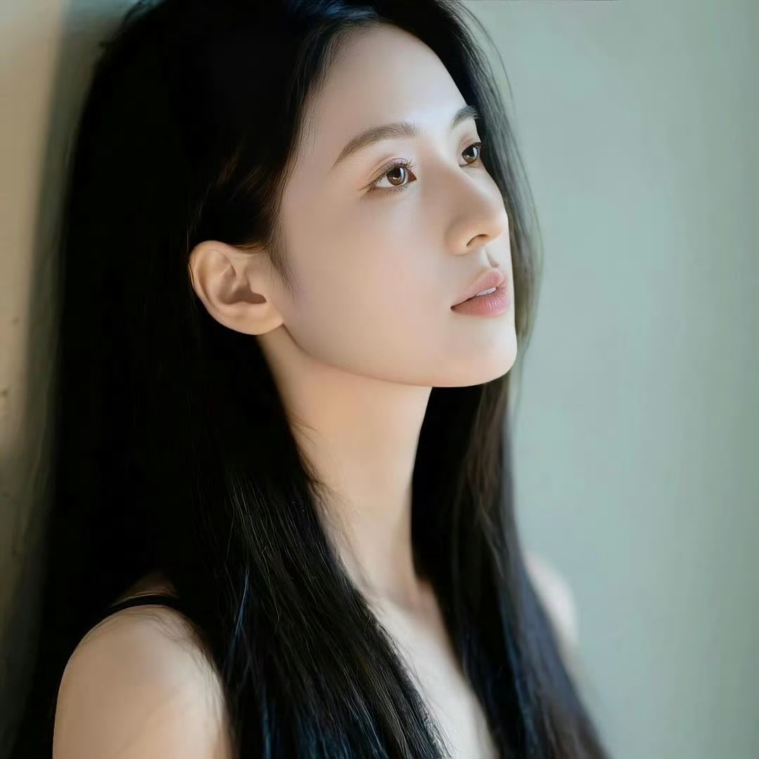 伴游女生Vivian Liu的资料