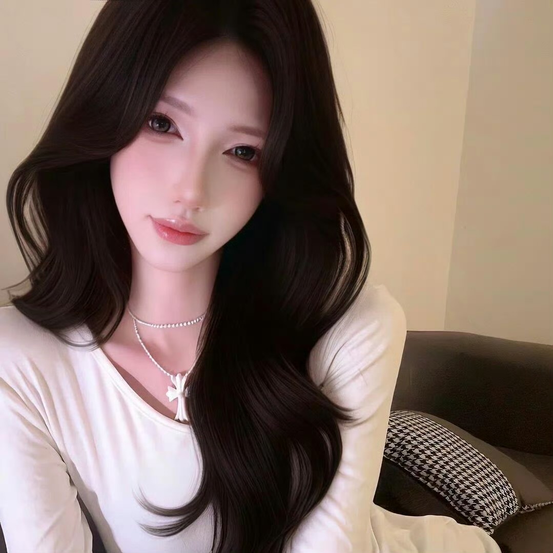 伴游女生江浸梨的资料