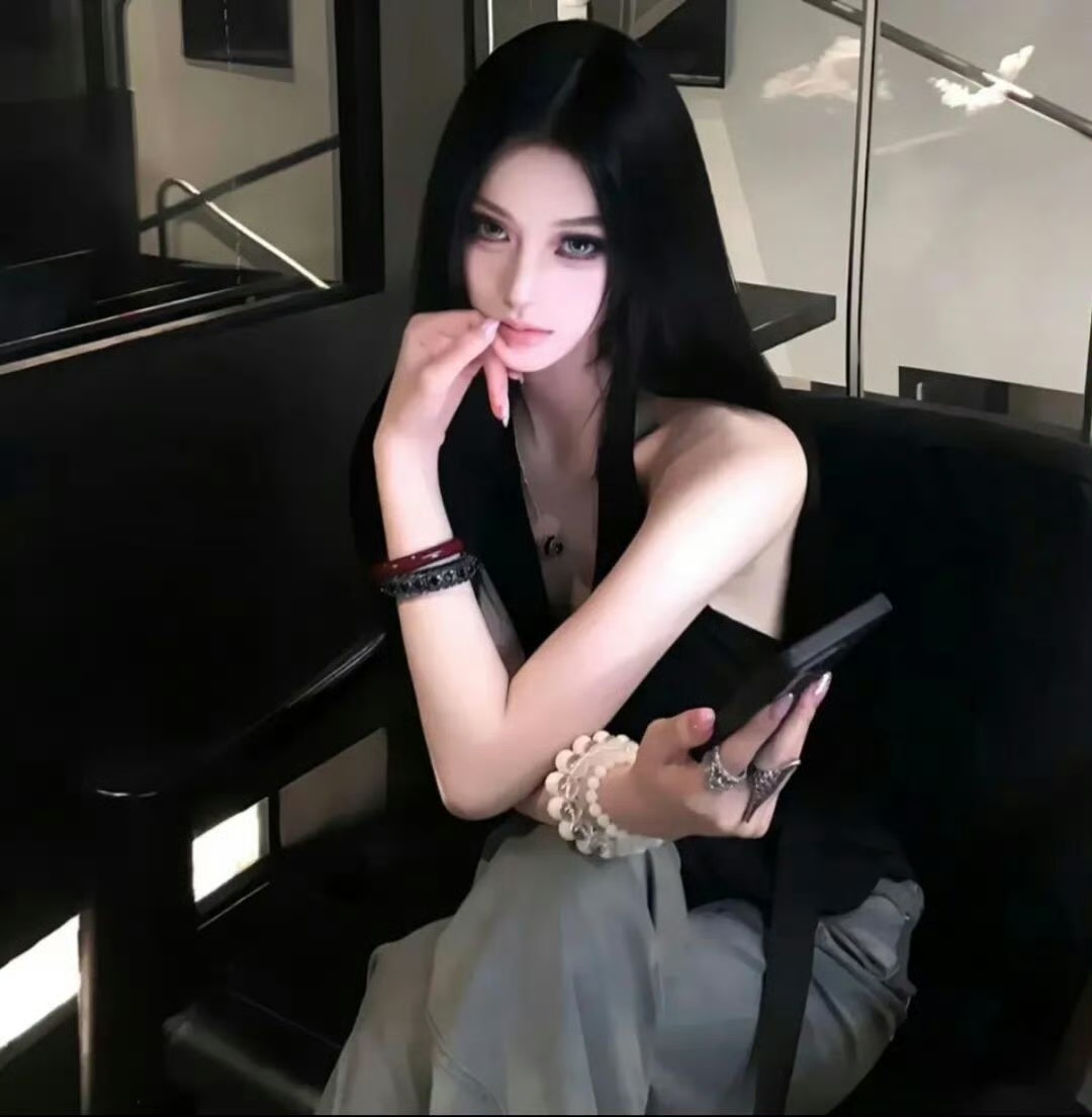 伴游女生温梨的资料