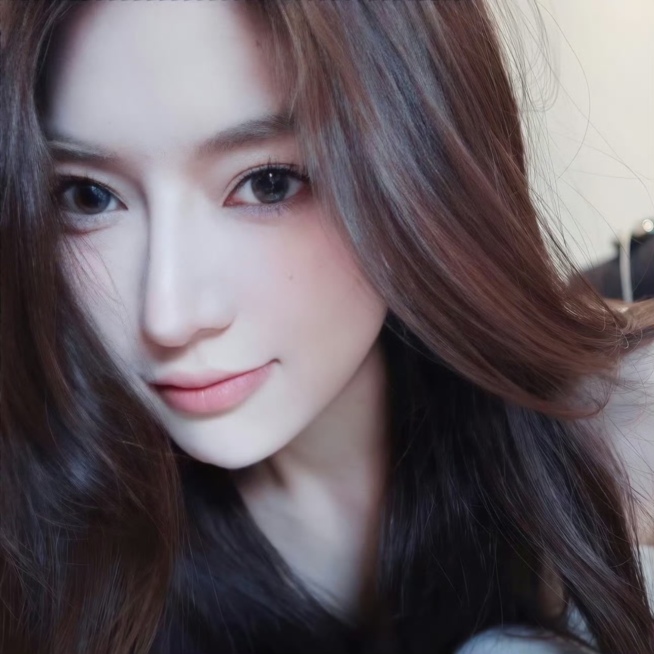 伴游女生周玲芳的资料