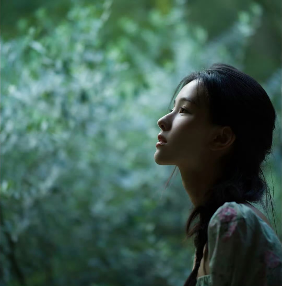 商务伴游女生孟之意的资料