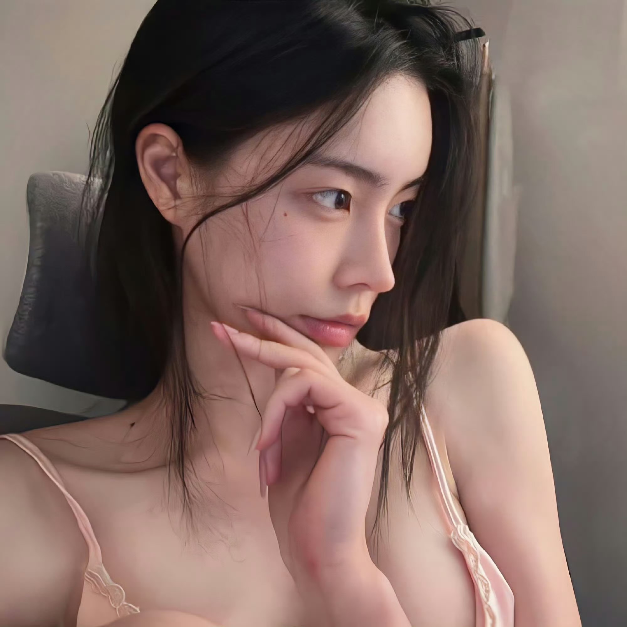 伴游女生沁如的资料