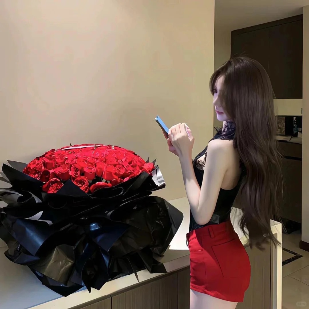 伴游女生刘昕悦的资料